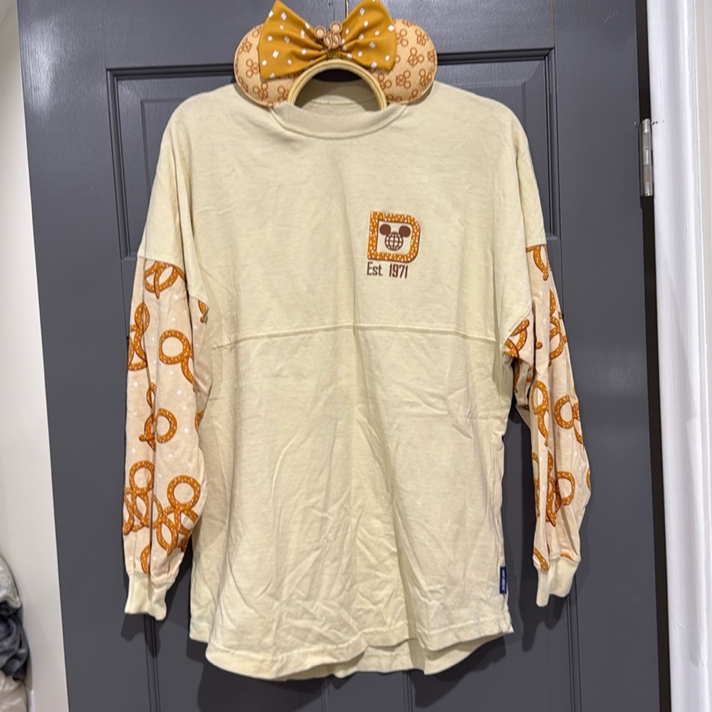 Disney pretzel spirt jersey size small with matching ears used condition